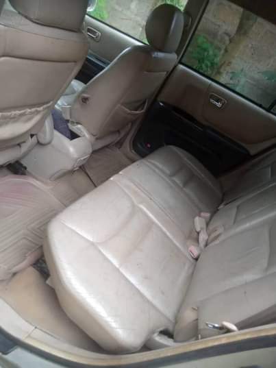 A picture of 3 6m Toyota Highlander 2004 model first body with sound