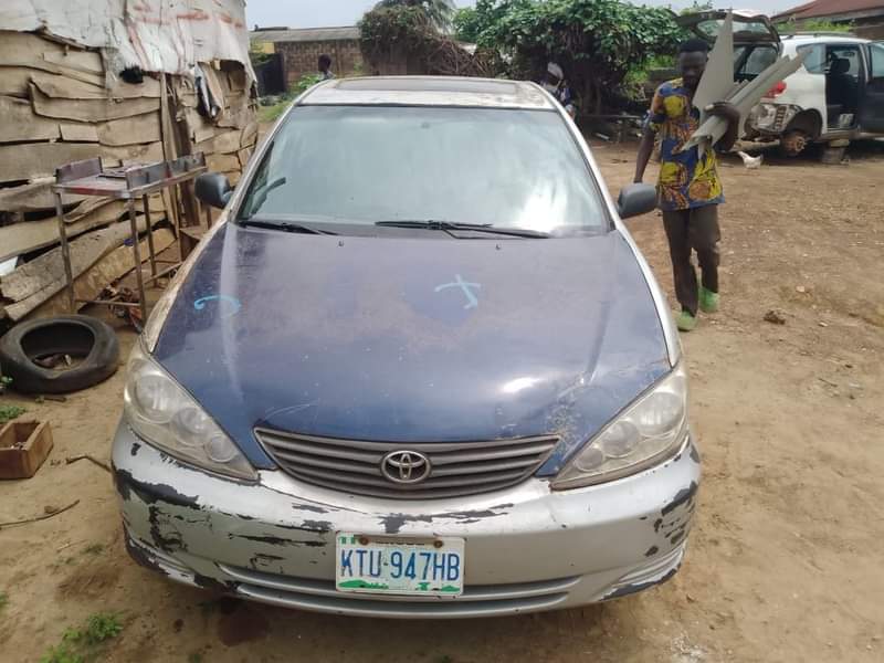 A picture of 2006 Toyota Camry First body Good Engine and Gear AC