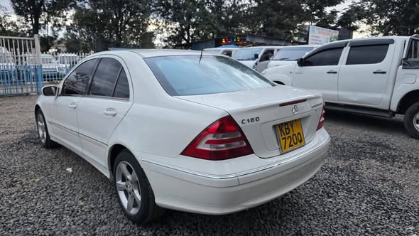 A picture of Mercedes Benz