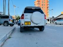 A picture of TOYOTA RAV4 INJINI NDOGO INAUZWA MILLION 22 IPO DAR MAGOMENI
