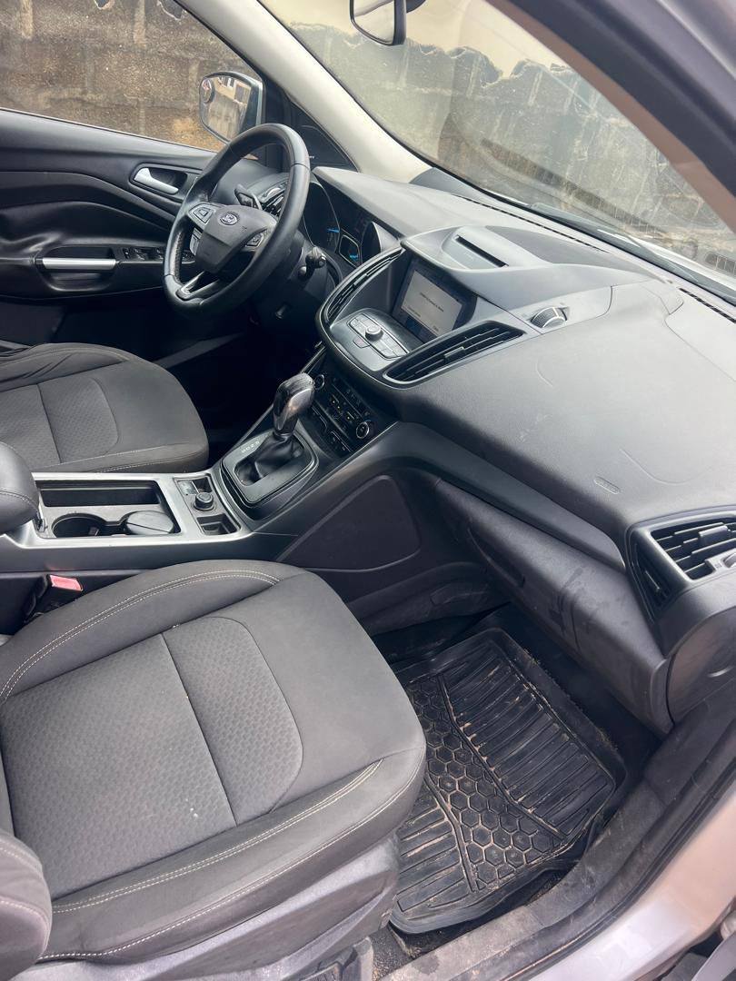 A picture of Ford Escape 2017