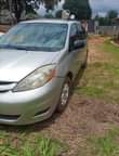A picture of Toyota Sienna