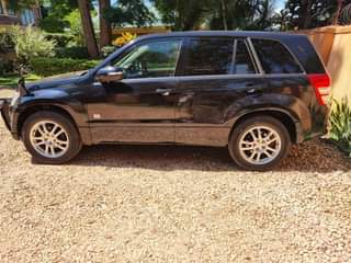 A picture of Suzuki Escudo Vitara Helly Hansen