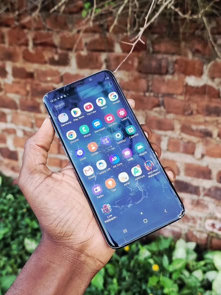 A picture of Samsung S9 plus