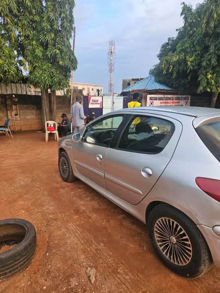 A picture of Extremely Clean Used Peugeot 206 Automatic Transmission Untempered Engine and