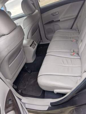 A picture of 2012 Toyota Venza 12345