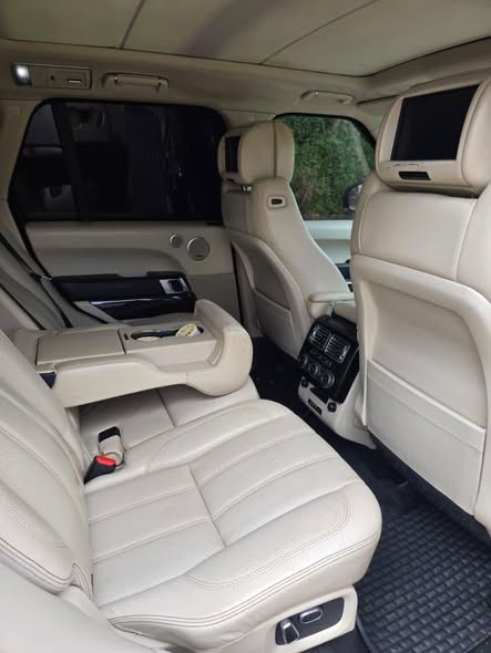 A picture of Range Rover autobiography 0700327795