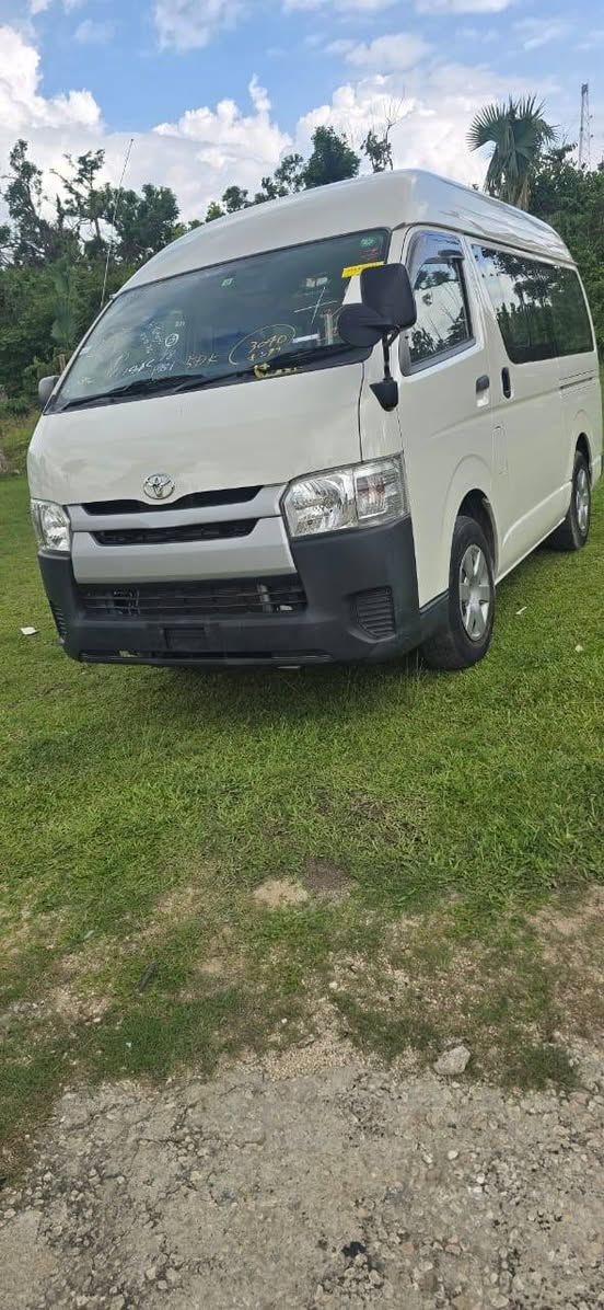 used toyota hiace