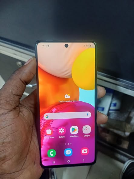 A picture of Samsung galaxy A71 128gb fingerprint in screen dual sim