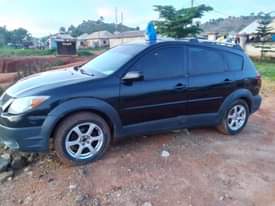 A picture of 2004 Pontiac vibe Pontiac 0000
