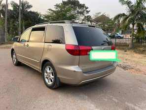 A picture of First body 2005 sienna with original duty now available in