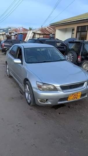 used toyota altezza