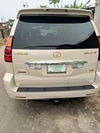A picture of 07 Lexus gx 470 7million Everything Location p h Settle