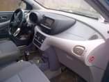 A picture of Nissan Almera 2006 model