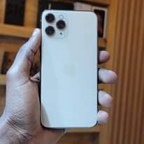 A picture of IPHONE 11 PRO USED 256GB