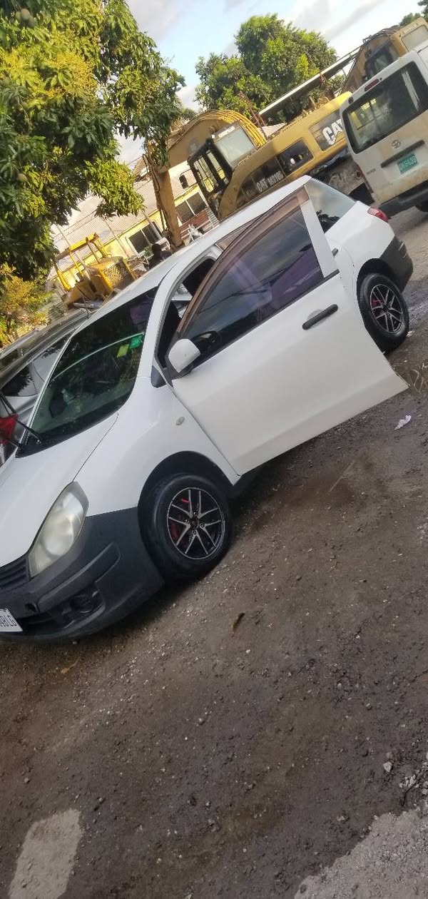nissan ad wagon