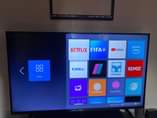 A picture of Hisense inch 43 smart Tsh 580 000
