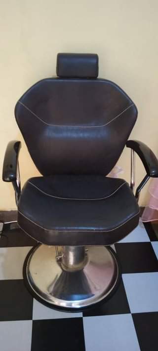 A picture of Barber chair