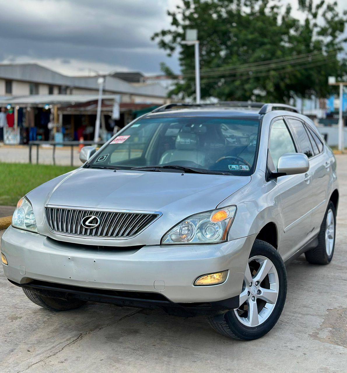 A picture of LEXUS RX 350 2009 MODEL