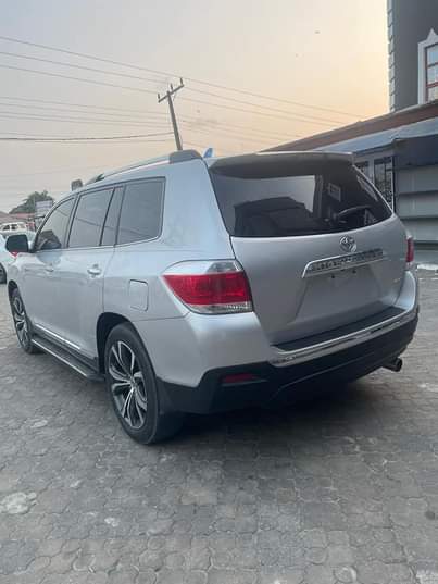 A picture of Toyota Highlander 2013 Full Option