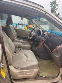 A picture of 2004 LEXUS 300