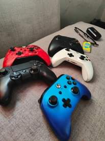 A picture of Xbox one pad Ps pad Wired na wireless 0756684971