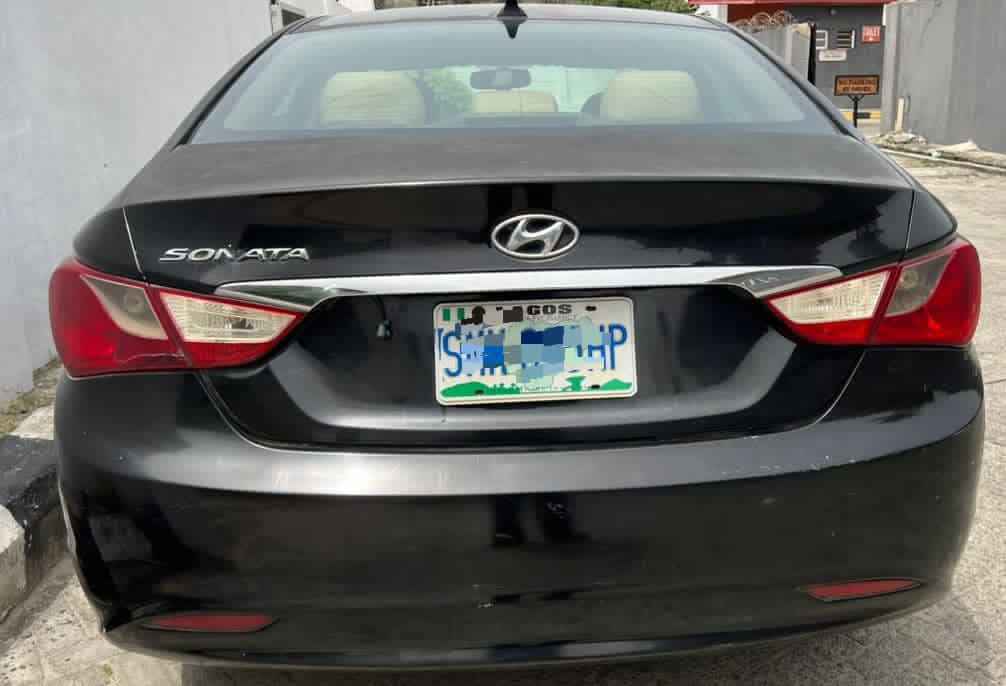 A picture of 2012 Hyundai sonata
