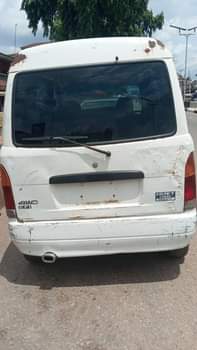 A picture of Sound hijet mini bus with sound engine and good manual
