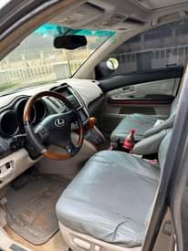 A picture of Nigeria used 2006 Rx330 with complete papers going for 6