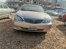 A picture of Sharp 2004 Toyota Camry LE