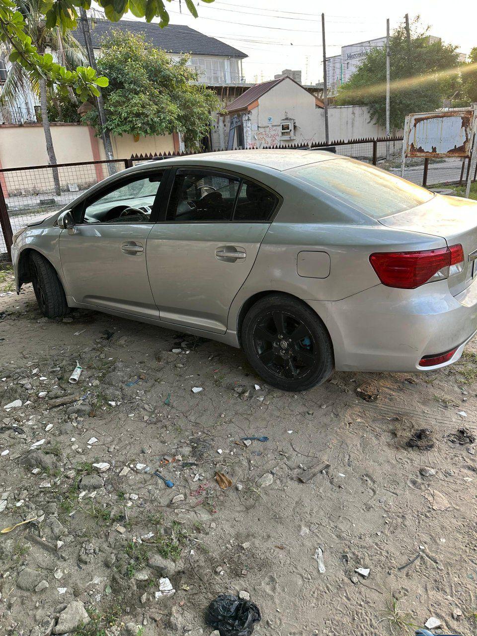 A picture of 2011 Toyota avensis 2011 2011