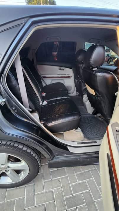 A picture of Toyota harrier
