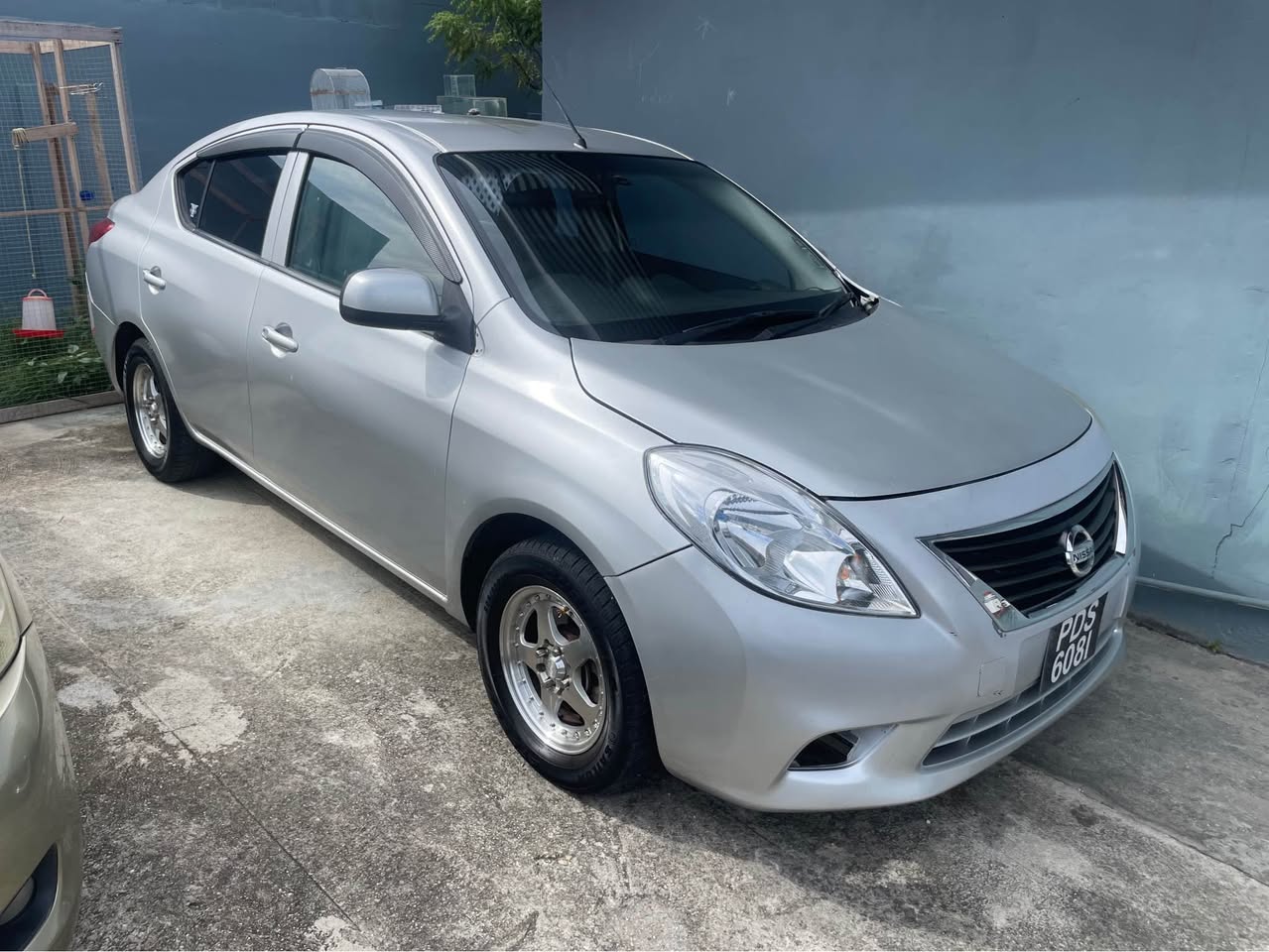 nissan versa