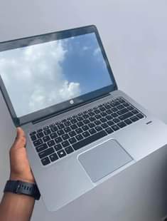 A picture of Hp probook folio i5