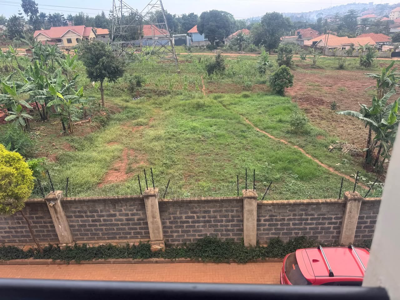 A picture of Plot on quick sale in buwate