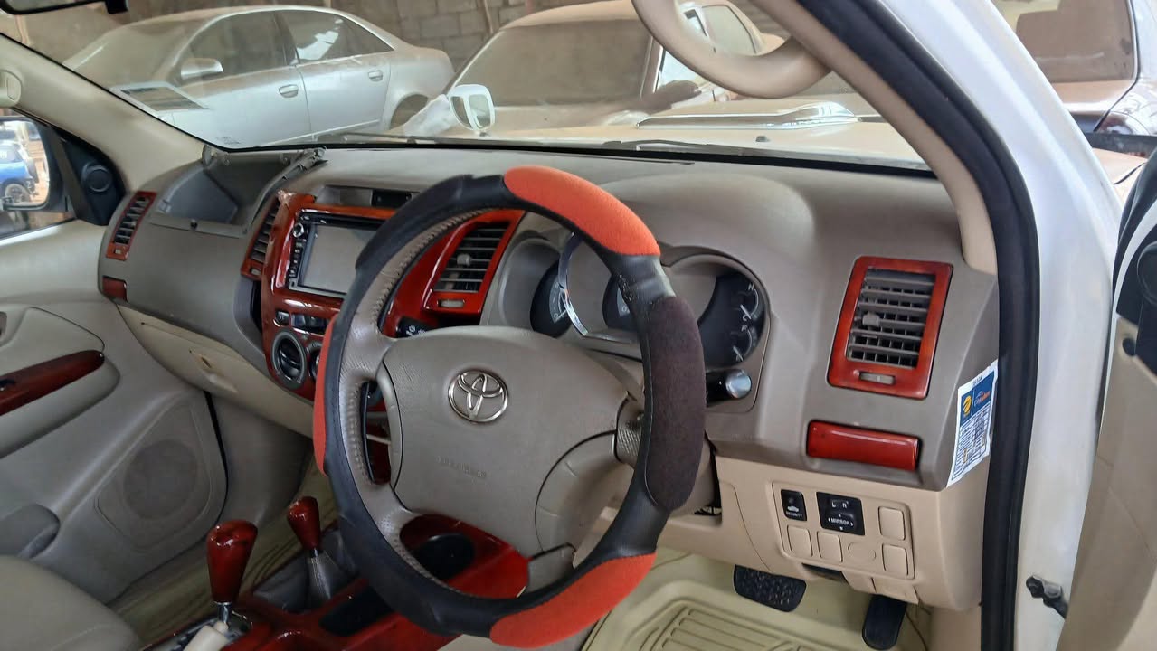 A picture of 2016 Toyota hillux vigo