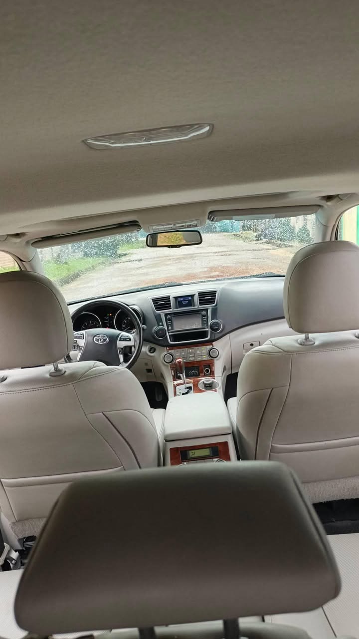 A picture of 2013 Toyota highlander