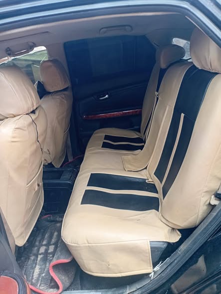 A picture of Lexus Rx 330
