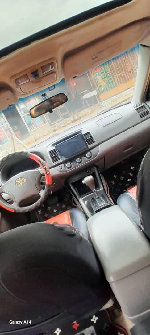 A picture of 2006 Toyota camry