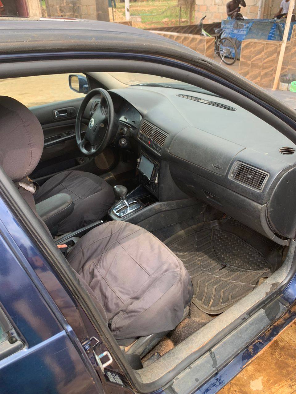 A picture of 2004 golf 4