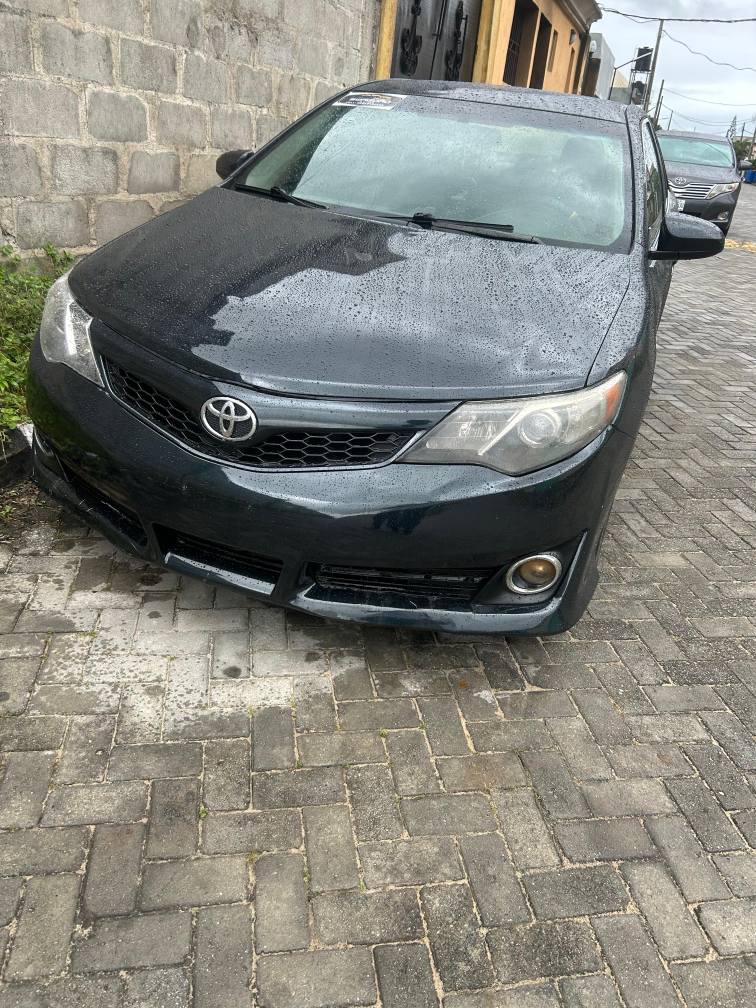 A picture of Toyota Camry Spider 013 2022 on custom duty very clean