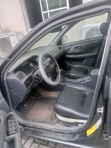 A picture of 2002 Toyota Camry Envelope First body Standard Engine and Gear