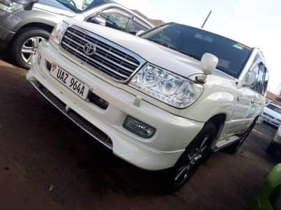 A picture of 2000 Toyota Land cruiser V8 Petrol
