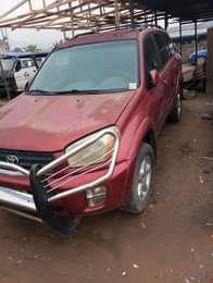 A picture of Rav4 Dealer rush 05 First body Buy and drive Port