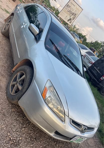 A picture of HONDA ACCORD 2005