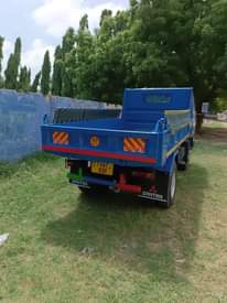 A picture of MISTUBISHI CANTER COLOUR BLUE TANI2 ENGINE 4D 33 MILLION 27