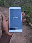 A picture of Vivo y66 hiiii apa gb64 ram4 net4g wah 0683926604