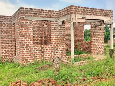 A picture of  15M HOT DEAL She ll house on quick sale