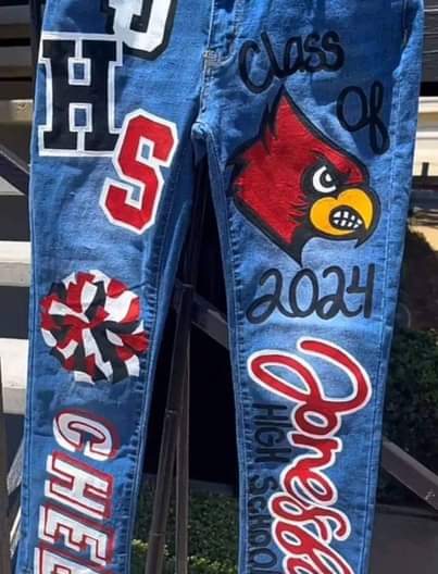 A picture of Painted jeans