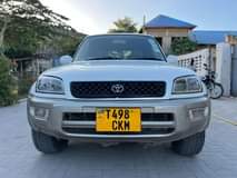 A picture of Rav4 Old Model